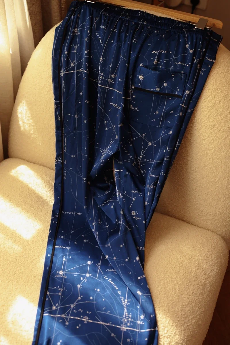 Новый комплект усовершенствованной шелковой пижамы для отдыха осенью и зимой с женскими брюками с длинными рукавами с принтом звезды Изображение 3